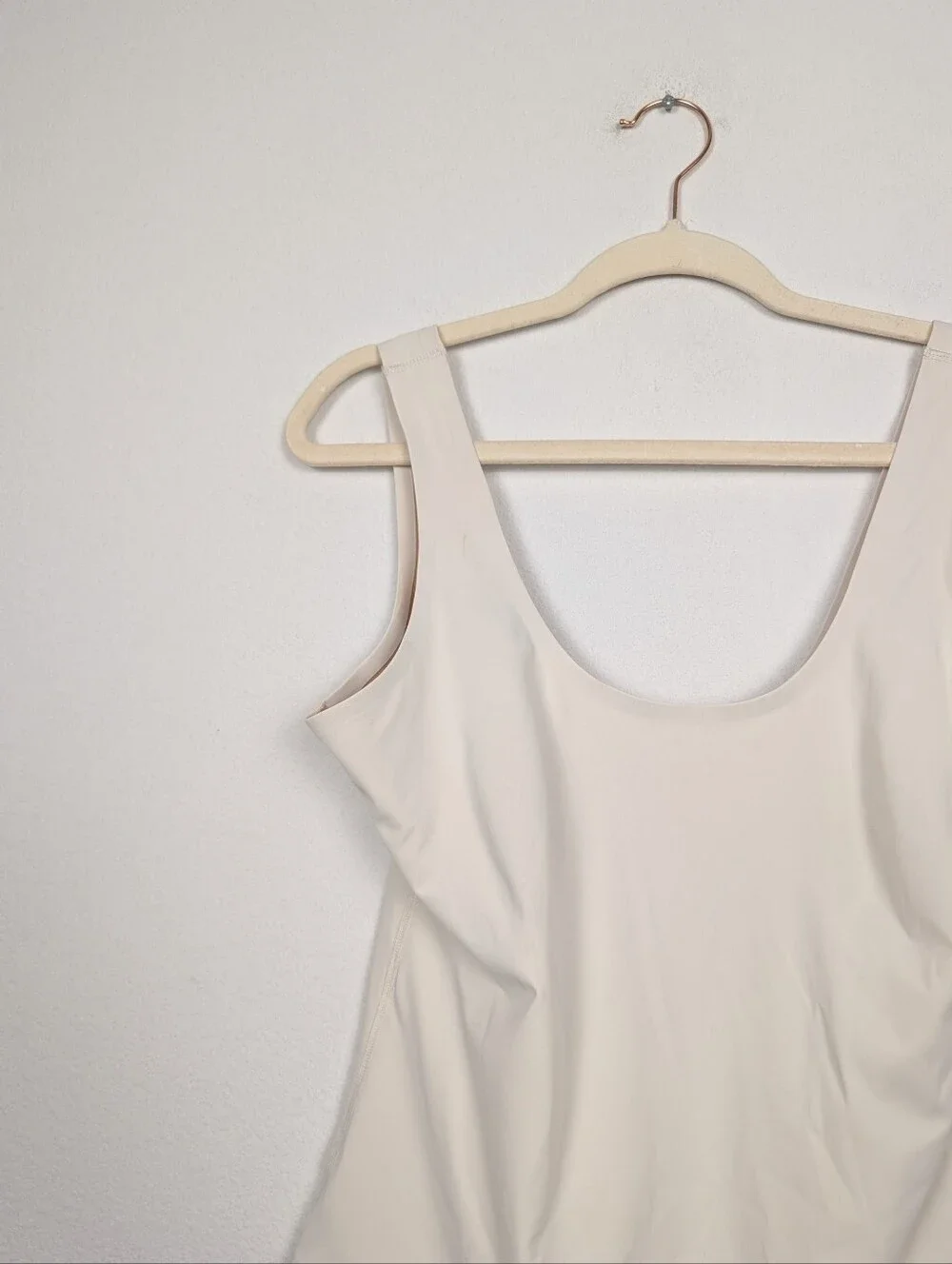Pinsy Bodysuit XL Ivory Scoop Neck Sleeveless Stretch Shapewear Sculpting